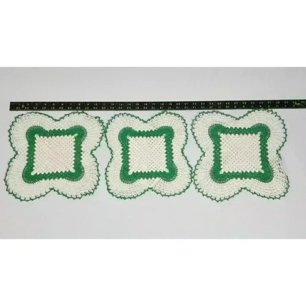 Vtg Set 4 Doilies Hand Crocheted Knitted Linen Apple Green‎ Scalloped Kitsch